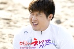 More character stills of Shindong on ‘Dr.Champ’ released Shin